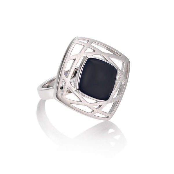 Серебряное кольцо с ониксом Kод: 42032270
