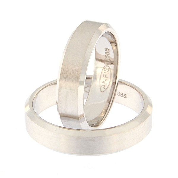 Золотое обручальное кольцо Kод: rn0169-5-vm1