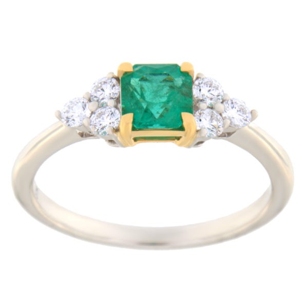 Kullast sõrmus teemantide ja smaragdiga Kood: 3m-2020