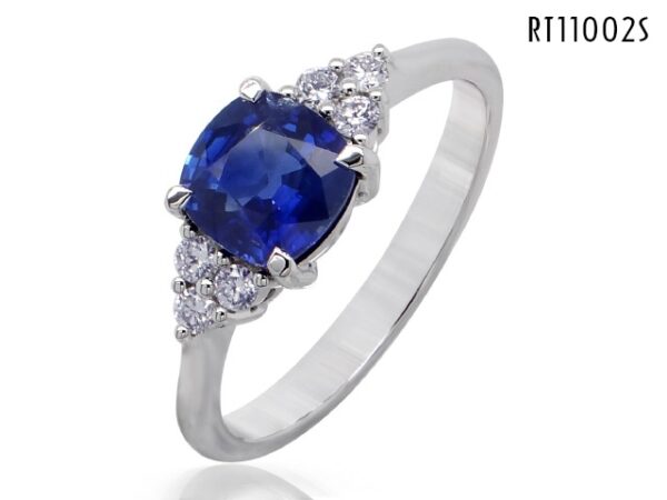Gold ring with diamonds and sapphire Code: 22m