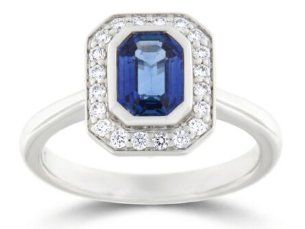 Kullast sõrmus teemantidega ja safiiriga Kood: 17m