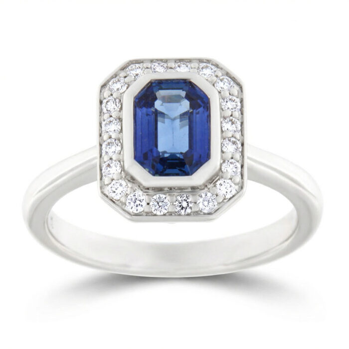 Kullast sõrmus teemantidega ja safiiriga Kood: 17m