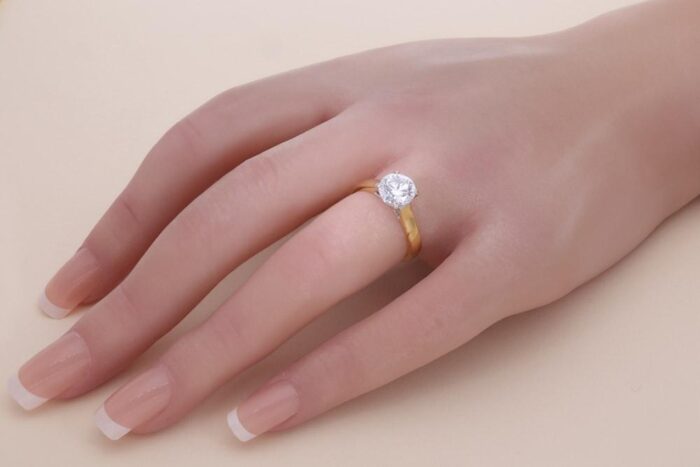 Kullast sõrmus laboris kasvatatud teemantiga 1,58 ct. Kood: LAB+RX4083-Y-1,5 - Image 2