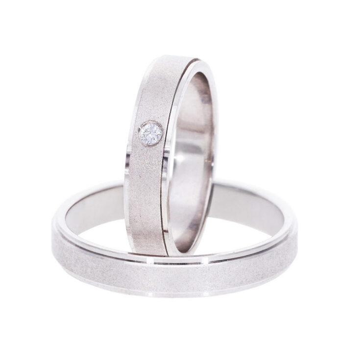 Kullast abielusõrmus teemantiga 0,03ct. Kood: Rn0106-4-vm2-1k